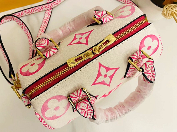 ルイヴィトンバッグ角部分ディテール